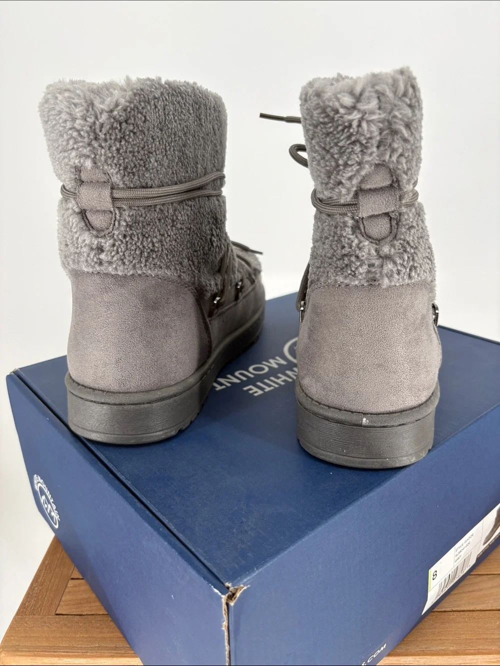 New Women's ISADOR Gray Fleece-Lined Winter Lace-Up Boots size 8
